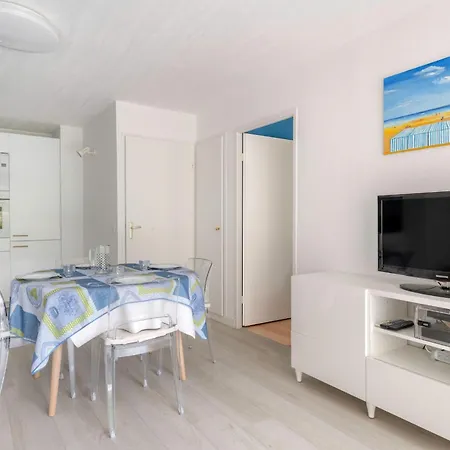 Apartment Dans Avec Piscine Pour 6 Pornichet