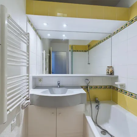 Dans Avec Piscine Pour 6