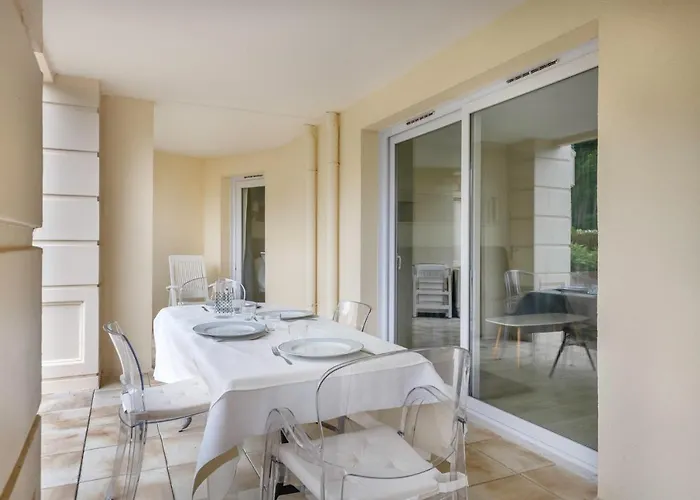 Dans Avec Piscine Pour 6