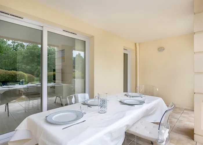 Dans Avec Piscine Pour 6