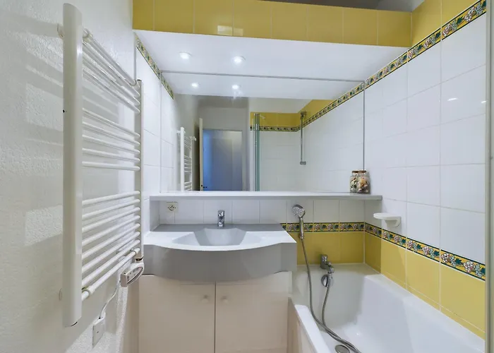 Dans Avec Piscine Pour 6